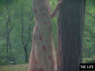 枯瘦 女士 乱搞 她自己 硬 在 该 森林 性别 视频 电影