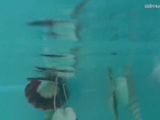 Doskonały first-rate podwodne pływanie stunner rusalka