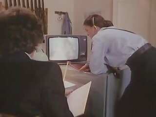 Knast tres speciales gießen femmes 1982 klassisch: erwachsene video 40
